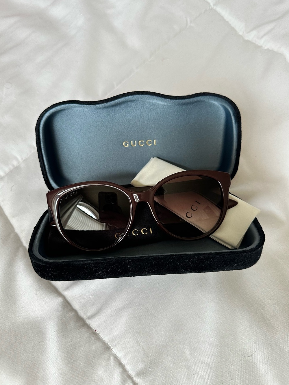 Gucci Sunglasses - Picture 2 of 5